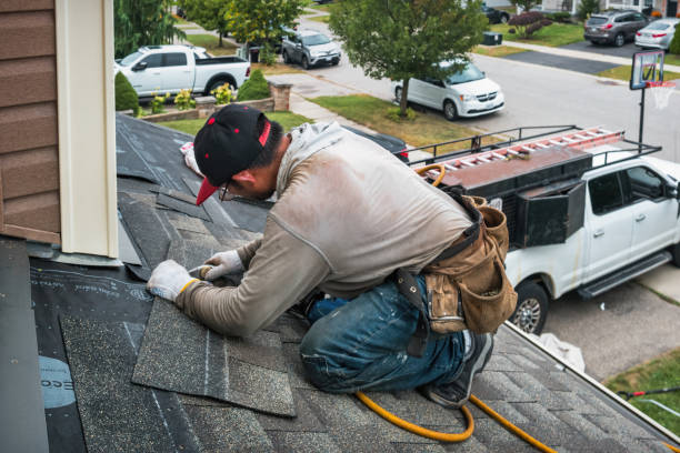 Professional Emergency Roof Repair technician working in Leesville, TX